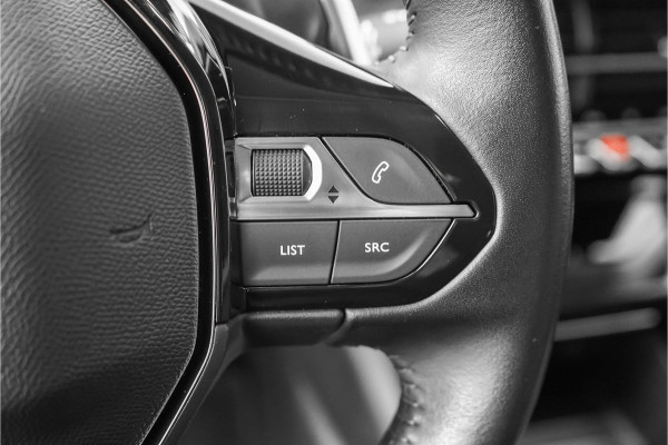 Peugeot 208 1.2 PureTech Allure ACC Virtual Cockpit Camera