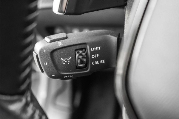 Peugeot 208 1.2 PureTech Allure ACC Virtual Cockpit Camera