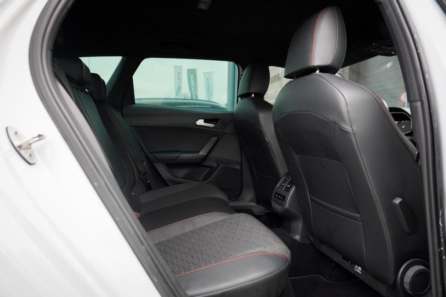 Seat Leon Sportstourer 1.5 eTSI FR / Aut / Clima / Carplay / Stoel&stuurverwarming / Incl BTW