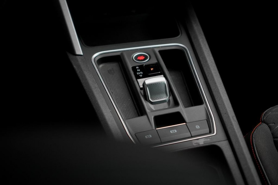 Seat Leon Sportstourer 1.5 eTSI FR / Aut / Clima / Carplay / Stoel&stuurverwarming / Incl BTW