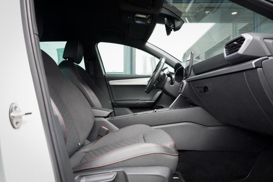 Seat Leon Sportstourer 1.5 eTSI FR / Aut / Clima / Carplay / Stoel&stuurverwarming / Incl BTW