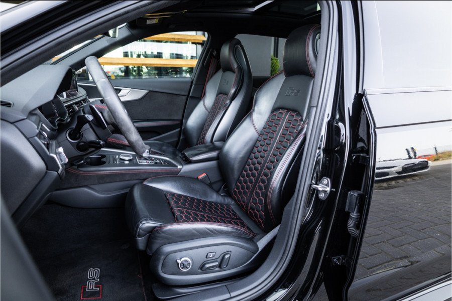 Audi RS4 Avant 2.9 TFSI quattro - Panorama | B&O | Massage | Sport Design Pakket