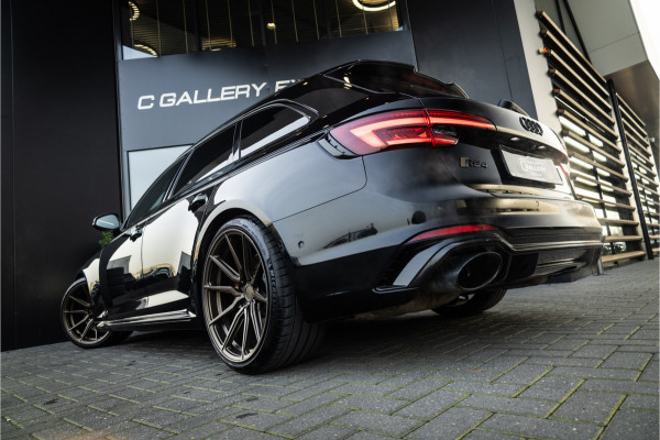 Audi RS4 Avant 2.9 TFSI quattro - Panorama | B&O | Massage | Sport Design Pakket