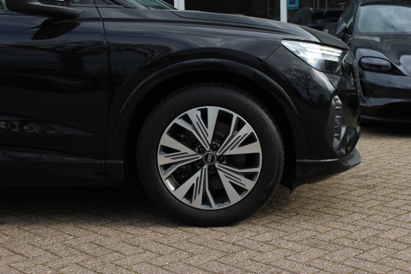 Audi Q4 Sportback e-tron 40 Advanced edition 77 kWh / SoH 90,3% / Warmtepomp / CarPlay / Matrix LED / Sportstoelen / 19'' / Virtual Cockpit / Parkeerhulp V+A / Intr.voorverwarming / Stoelverwarming / DAB / Cruise Control