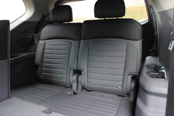 Kia EV9 Launch Edition 99.8 kWh / SoH 98,8% / 360Camera / Head-up / Leder / Keyless / Sfeerverlichting / 19'' / Warmtepomp / Stoelventilatie+Verwarming 4x / Dodehoek / Stoelverwarming / Dodehoek / DAB / ACC