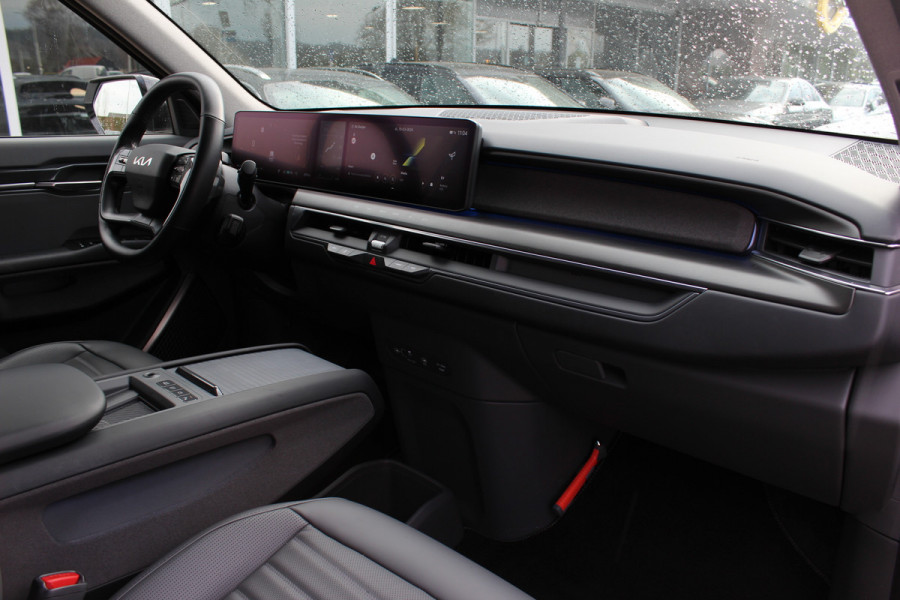 Kia EV9 Launch Edition 99.8 kWh / SoH 98,8% / 360Camera / Head-up / Leder / Keyless / Sfeerverlichting / 19'' / Warmtepomp / Stoelventilatie+Verwarming 4x / Dodehoek / Stoelverwarming / Dodehoek / DAB / ACC