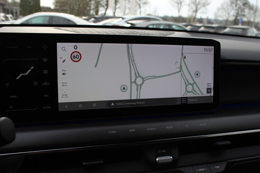 Kia EV9 Launch Edition 99.8 kWh / SoH 98,8% / 360Camera / Head-up / Leder / Keyless / Sfeerverlichting / 19'' / Warmtepomp / Stoelventilatie+Verwarming 4x / Dodehoek / Stoelverwarming / Dodehoek / DAB / ACC