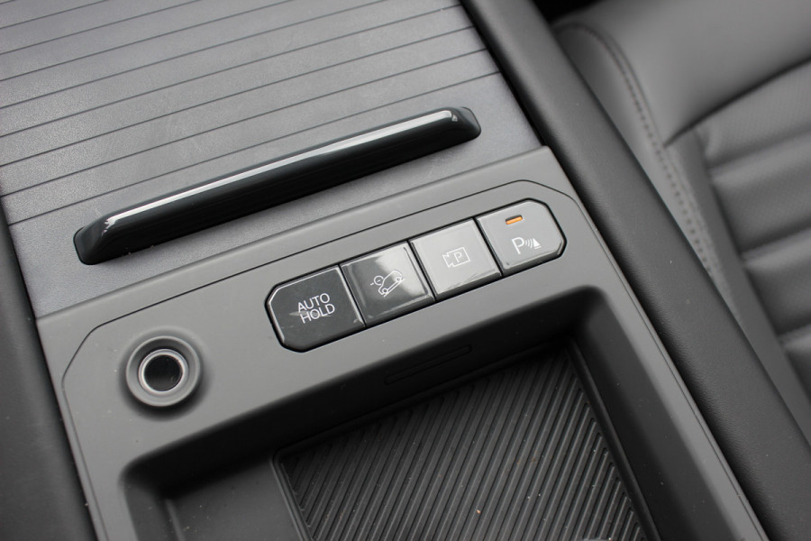 Kia EV9 Launch Edition 99.8 kWh / SoH 98,8% / 360Camera / Head-up / Leder / Keyless / Sfeerverlichting / 19'' / Warmtepomp / Stoelventilatie+Verwarming 4x / Dodehoek / Stoelverwarming / Dodehoek / DAB / ACC