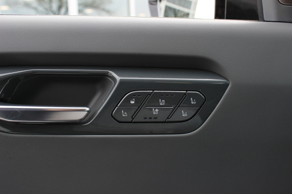 Kia EV9 Launch Edition 99.8 kWh / SoH 98,8% / 360Camera / Head-up / Leder / Keyless / Sfeerverlichting / 19'' / Warmtepomp / Stoelventilatie+Verwarming 4x / Dodehoek / Stoelverwarming / Dodehoek / DAB / ACC