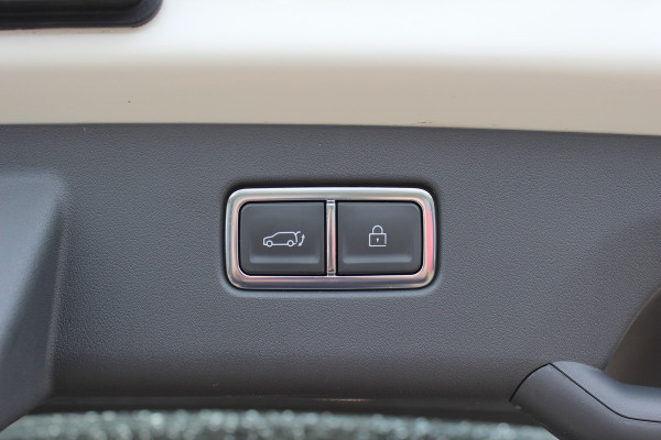 Kia EV9 Launch Edition 99.8 kWh / SoH 98,8% / 360Camera / Head-up / Leder / Keyless / Sfeerverlichting / 19'' / Warmtepomp / Stoelventilatie+Verwarming 4x / Dodehoek / Stoelverwarming / Dodehoek / DAB / ACC