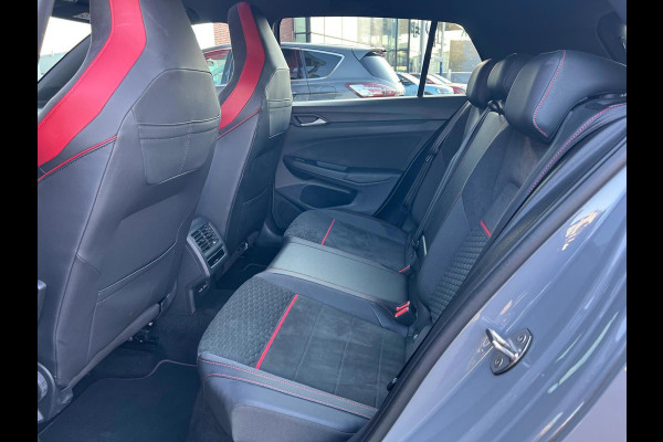 Volkswagen Golf 2.0 TSI GTI Clubsport Panorama Carplay LED