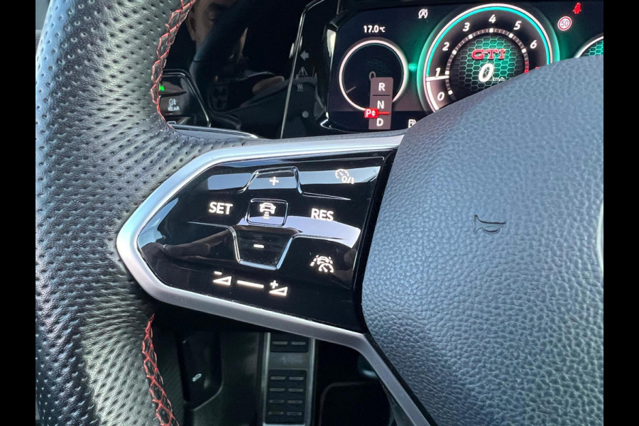 Volkswagen Golf 2.0 TSI GTI Clubsport Panorama Carplay LED