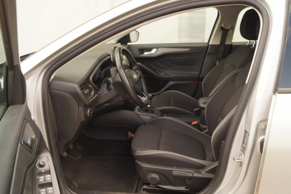 Ford Focus Wagon 1.0 EcoBoost 124pk Hybrid Connected -NAVI-AIRCO-PDC-