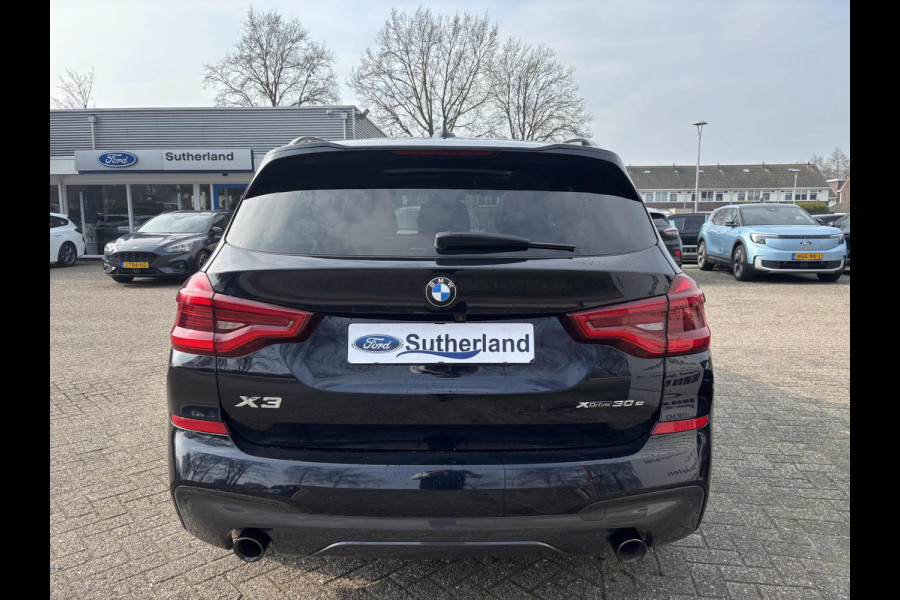 BMW X3 xDrive30e M Sport | Plug-in Hybride | PHEV | Volle uitrusting | 20 inch |  Panoramadak | Trekhaak | Harman/kardon | 360 graden camera | Leder Vernasca Schwarz | Elektrische stoelen met memory functie | M pakket | Sportstoelen | Stoelverwarming| Adaptive Led | Head Up Display | Keyless entry | Elektrische achterklep | Adaptive cruise control | Dodehoeksensoren | Digitaal instrumentenpaneel SCI |