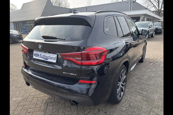 BMW X3 xDrive30e M Sport | Plug-in Hybride | PHEV | Volle uitrusting | 20 inch |  Panoramadak | Trekhaak | Harman/kardon | 360 graden camera | Leder Vernasca Schwarz | Elektrische stoelen met memory functie | M pakket | Sportstoelen | Stoelverwarming| Adaptive Led | Head Up Display | Keyless entry | Elektrische achterklep | Adaptive cruise control | Dodehoeksensoren | Digitaal instrumentenpaneel SCI |