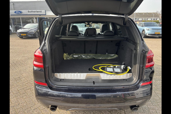 BMW X3 xDrive30e M Sport | Plug-in Hybride | PHEV | Volle uitrusting | 20 inch |  Panoramadak | Trekhaak | Harman/kardon | 360 graden camera | Leder Vernasca Schwarz | Elektrische stoelen met memory functie | M pakket | Sportstoelen | Stoelverwarming| Adaptive Led | Head Up Display | Keyless entry | Elektrische achterklep | Adaptive cruise control | Dodehoeksensoren | Digitaal instrumentenpaneel SCI |