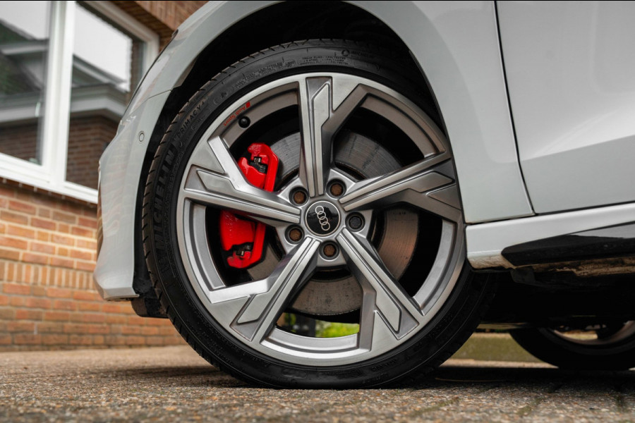 Audi A3 Sportback 45 TFSI e S Edition Competition 245 PK Matrix LED Adaptive RS Zetels Keyless B&O 18''