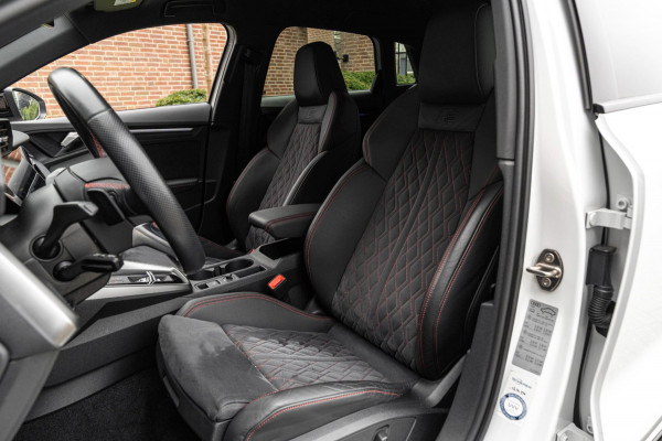 Audi A3 Sportback 45 TFSI e S Edition Competition 245 PK Matrix LED Adaptive RS Zetels Keyless B&O 18''