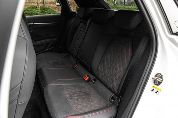Audi A3 Sportback 45 TFSI e S Edition Competition 245 PK Matrix LED Adaptive RS Zetels Keyless B&O 18''