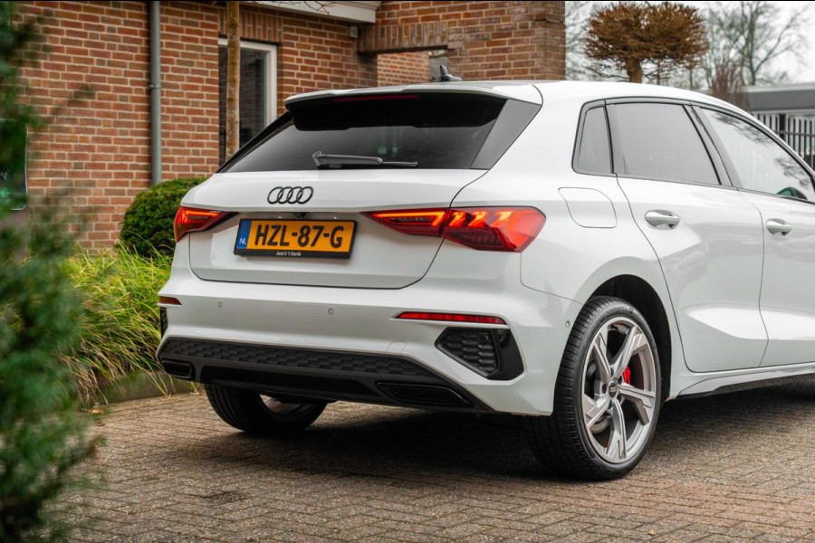 Audi A3 Sportback 45 TFSI e S Edition Competition 245 PK Matrix LED Adaptive RS Zetels Keyless B&O 18''