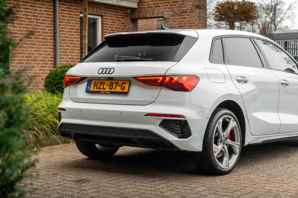 Audi A3 Sportback 45 TFSI e S Edition Competition 245 PK Matrix LED Adaptive RS Zetels Keyless B&O 18''