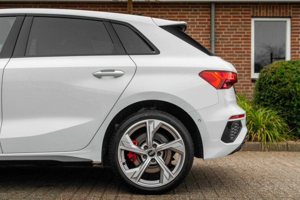Audi A3 Sportback 45 TFSI e S Edition Competition 245 PK Matrix LED Adaptive RS Zetels Keyless B&O 18''