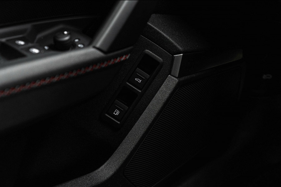 Audi A3 Sportback 45 TFSI e S Edition Competition 245 PK Matrix LED Adaptive RS Zetels Keyless B&O 18''