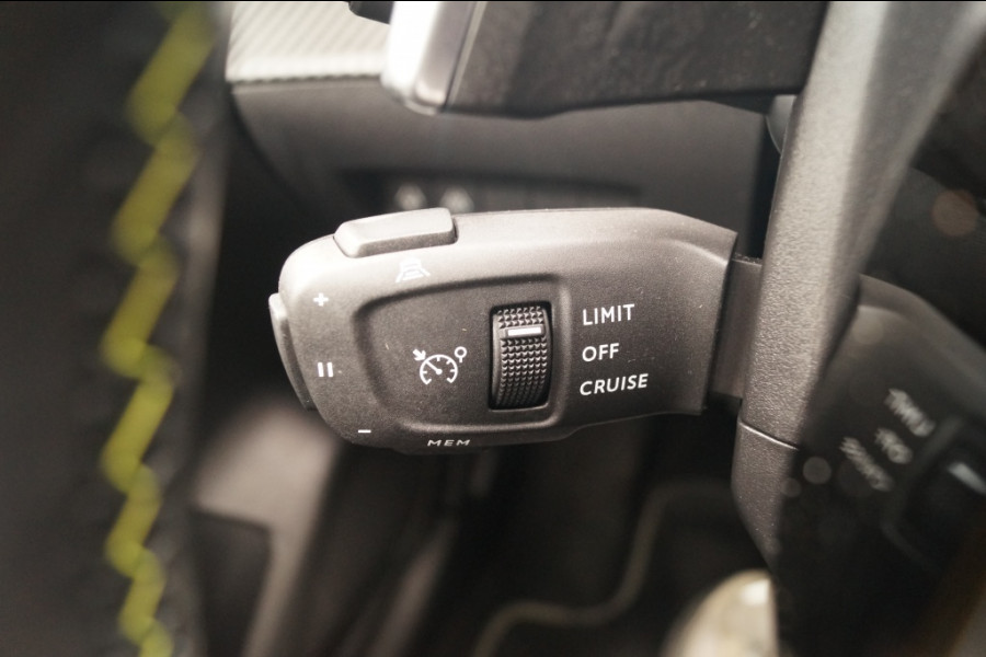 Peugeot 208 1.2 PureTech Automaat GT -PANO-NAVI-PDC-ECC-