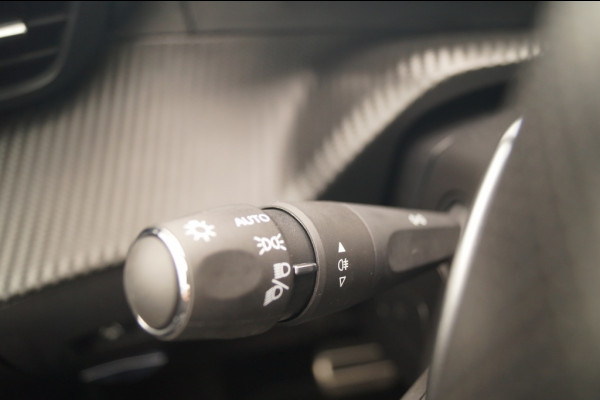 Peugeot 208 1.2 PureTech Automaat GT -PANO-NAVI-PDC-ECC-