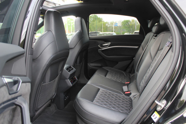 Audi e-tron Sportback 55 quattro edition 95 kWh / SoH 94,8% / Full option! / Panoramadak / Camera / Head-up / RS Seats / 21'' / Luchtvering / Matrix LED / B&O / ACC / Stoelverwarming
