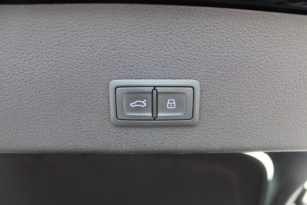 Audi e-tron Sportback 55 quattro edition 95 kWh / SoH 94,8% / Full option! / Panoramadak / Camera / Head-up / RS Seats / 21'' / Luchtvering / Matrix LED / B&O / ACC / Stoelverwarming