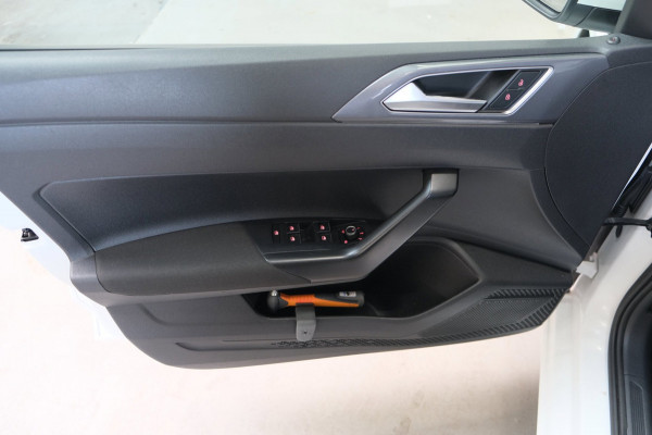 Volkswagen Polo 1.0 TSI Highline - N.A.P. Airco, Cruise, Navi, PDC, Carplay.