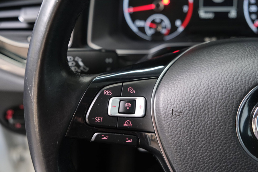 Volkswagen Polo 1.0 TSI Highline - N.A.P. Airco, Cruise, Navi, PDC, Carplay.