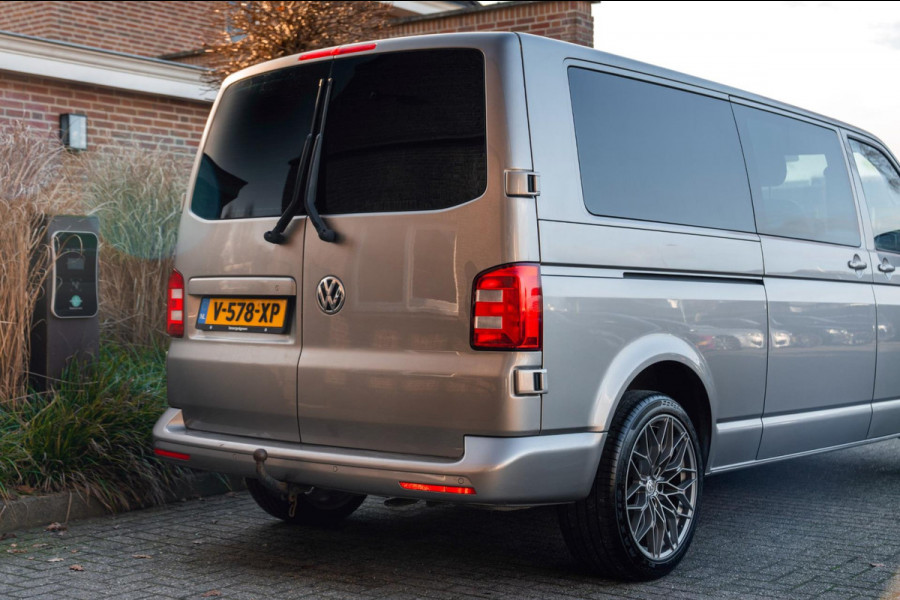 Volkswagen Transporter 2.0 TDI L2H1 DC Highline 1e Eig Adaptive Cruise Trekhaak Leder LED 19''