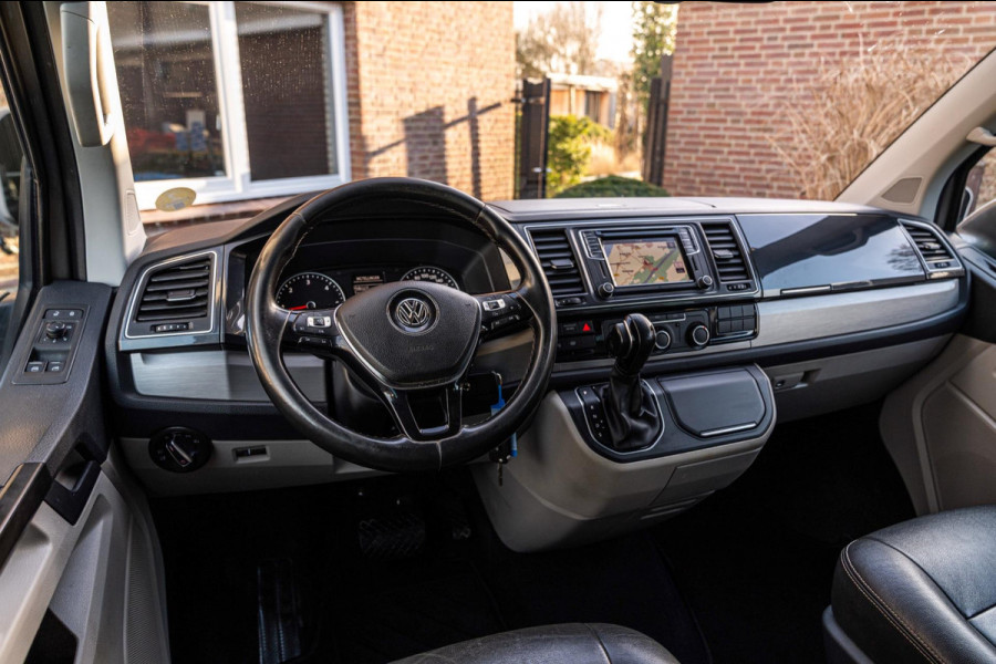 Volkswagen Transporter 2.0 TDI L2H1 DC Highline 1e Eig Adaptive Cruise Trekhaak Leder LED 19''