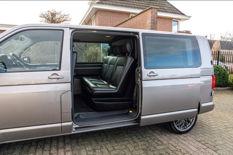 Volkswagen Transporter 2.0 TDI L2H1 DC Highline 1e Eig Adaptive Cruise Trekhaak Leder LED 19''