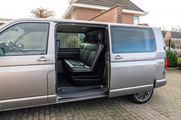 Volkswagen Transporter 2.0 TDI L2H1 DC Highline 1e Eig Adaptive Cruise Trekhaak Leder LED 19''