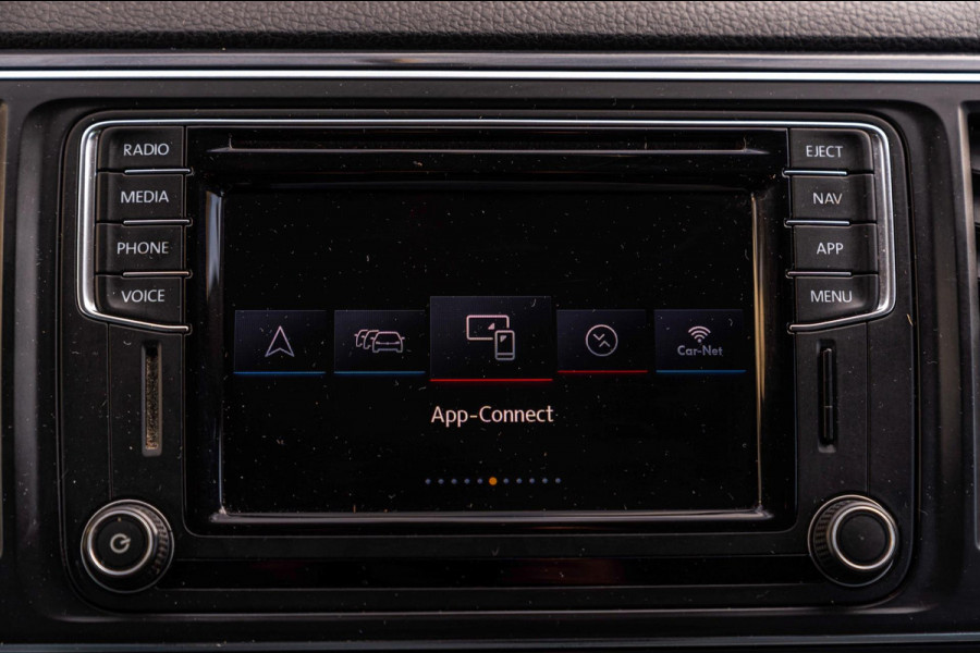 Volkswagen Transporter 2.0 TDI L2H1 DC Highline 1e Eig Adaptive Cruise Trekhaak Leder LED 19''