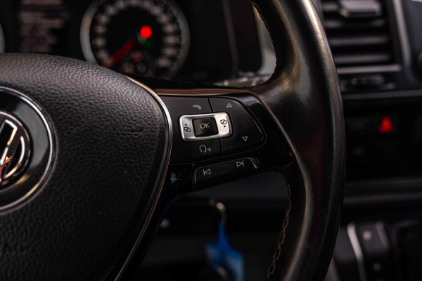 Volkswagen Transporter 2.0 TDI L2H1 DC Highline 1e Eig Adaptive Cruise Trekhaak Leder LED 19''