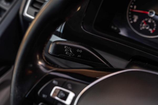 Volkswagen Transporter 2.0 TDI L2H1 DC Highline 1e Eig Adaptive Cruise Trekhaak Leder LED 19''