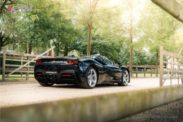 Ferrari SF90 Spider 4.0 V8 | Blu Pozzi | Daytona Seats Cioccolato |