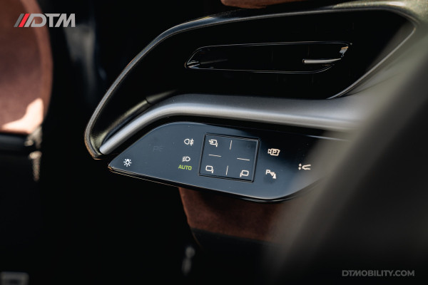 Ferrari SF90 Spider 4.0 V8 | Blu Pozzi | Daytona Seats Cioccolato |