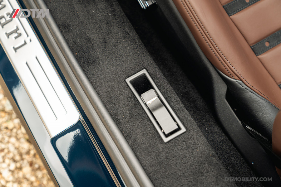 Ferrari SF90 Spider 4.0 V8 | Blu Pozzi | Daytona Seats Cioccolato |