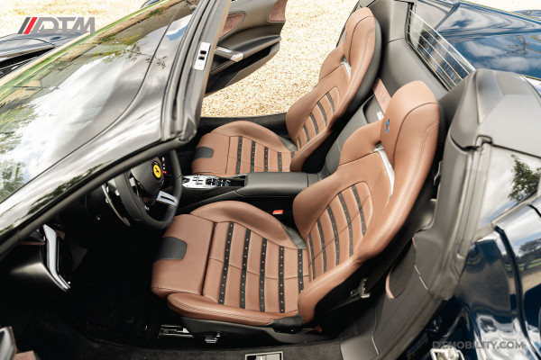 Ferrari SF90 Spider 4.0 V8 | Blu Pozzi | Daytona Seats Cioccolato |