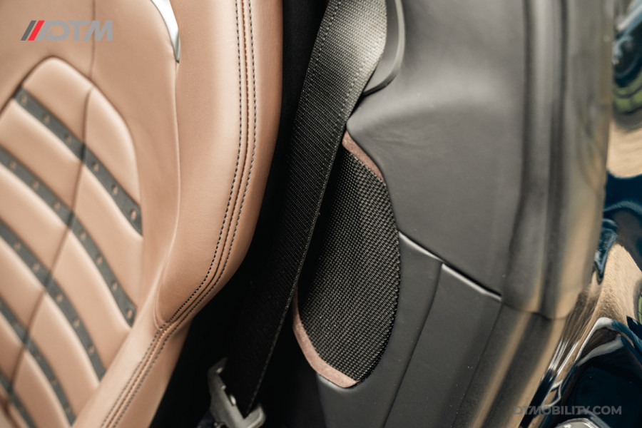 Ferrari SF90 Spider 4.0 V8 | Blu Pozzi | Daytona Seats Cioccolato |