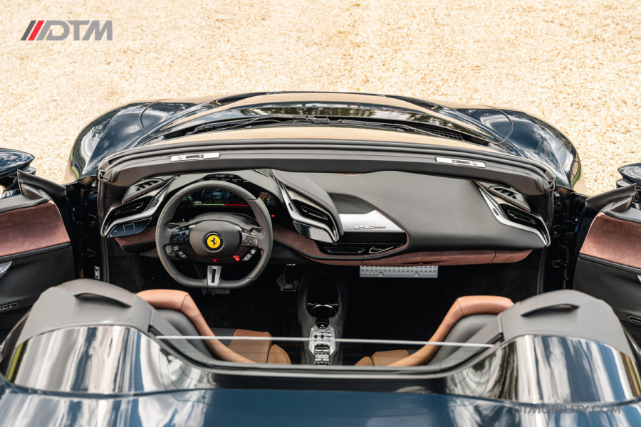 Ferrari SF90 Spider 4.0 V8 | Blu Pozzi | Daytona Seats Cioccolato |