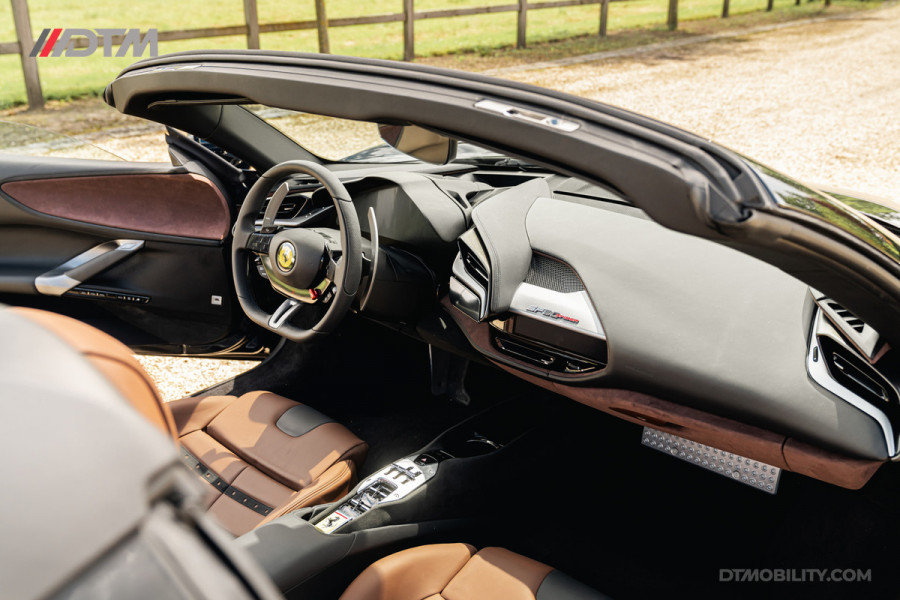 Ferrari SF90 Spider 4.0 V8 | Blu Pozzi | Daytona Seats Cioccolato |