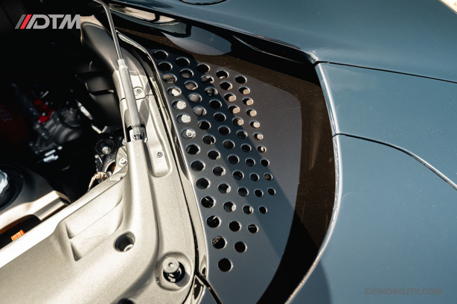 Ferrari SF90 Spider 4.0 V8 | Blu Pozzi | Daytona Seats Cioccolato |