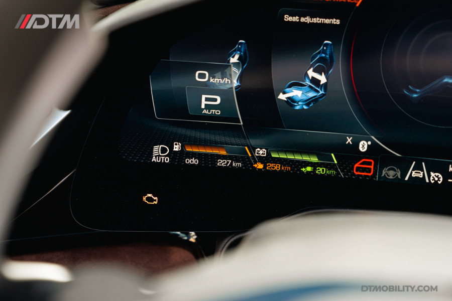 Ferrari SF90 Spider 4.0 V8 | Blu Pozzi | Daytona Seats Cioccolato |