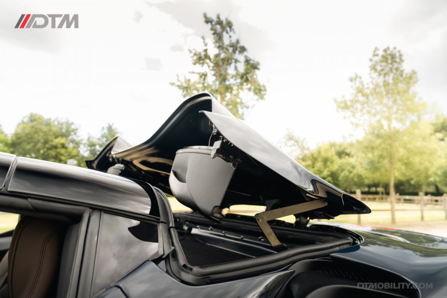 Ferrari SF90 Spider 4.0 V8 | Blu Pozzi | Daytona Seats Cioccolato |